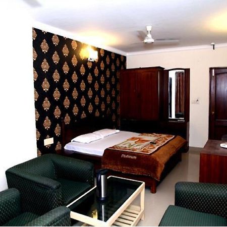 Hotel Haryana Chandīgarh Zewnętrze zdjęcie