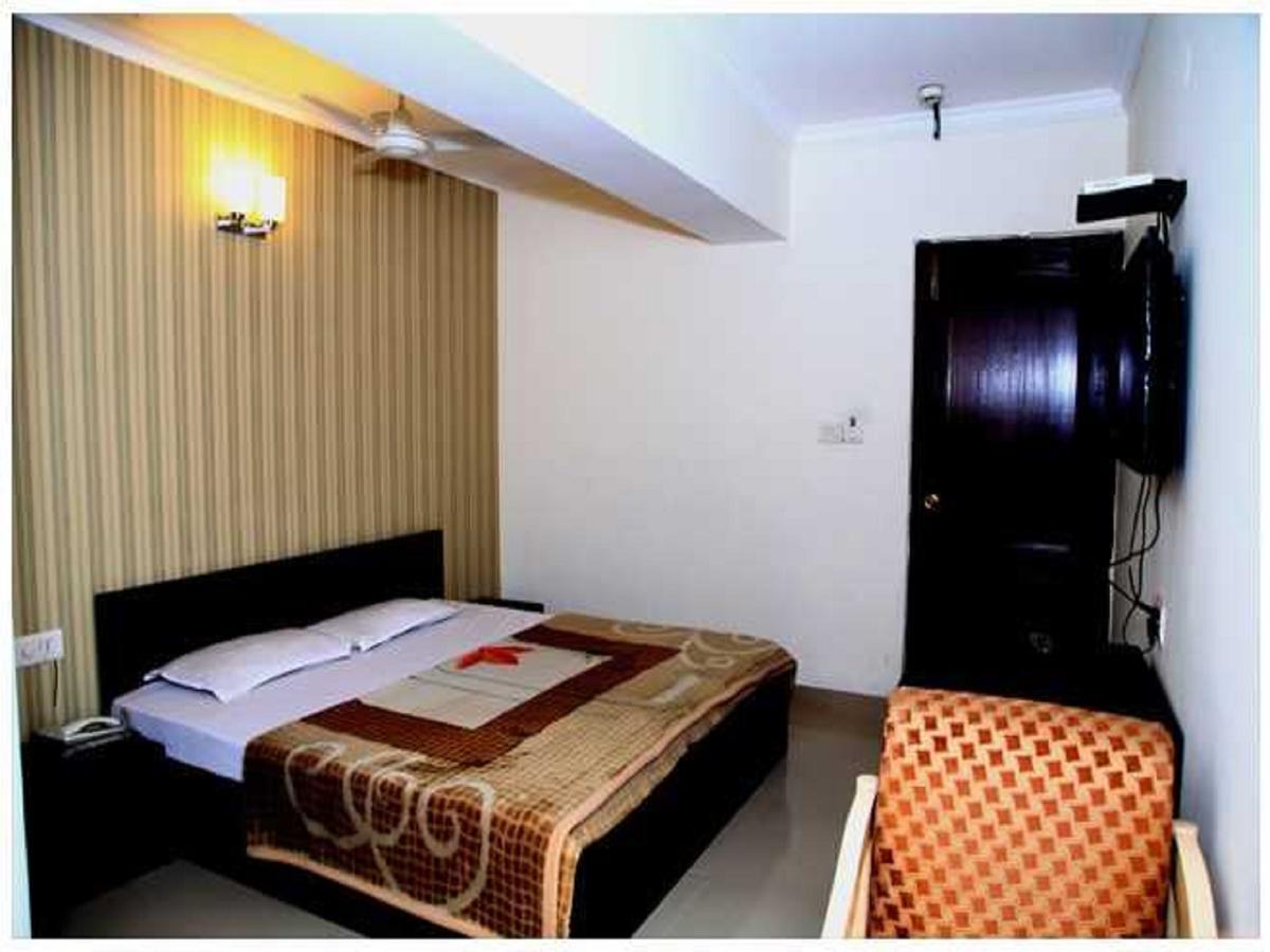 Hotel Haryana Chandīgarh Zewnętrze zdjęcie
