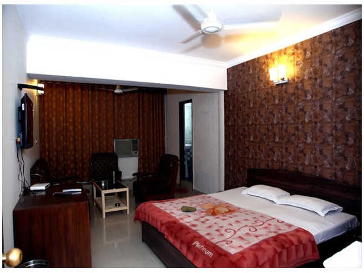 Hotel Haryana Chandīgarh Zewnętrze zdjęcie