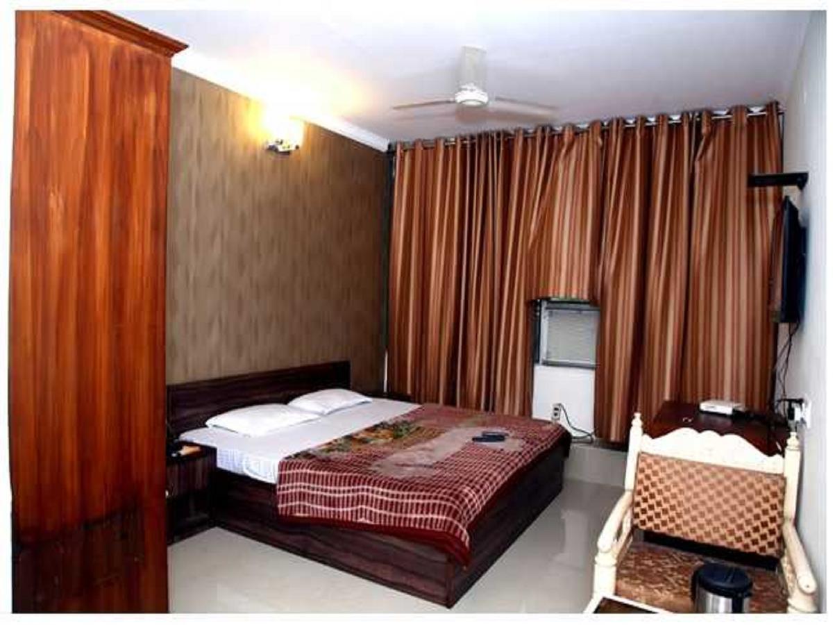 Hotel Haryana Chandīgarh Zewnętrze zdjęcie